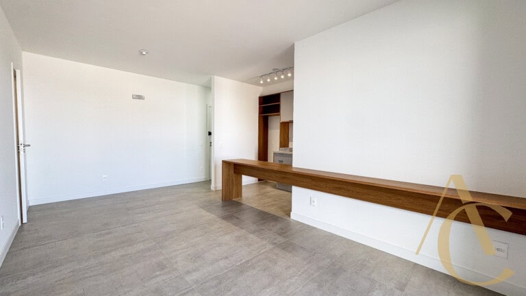 Apartamento para locação – 1 suíte e 2 demi-suítes – João Paulo, Florianópolis/SC.