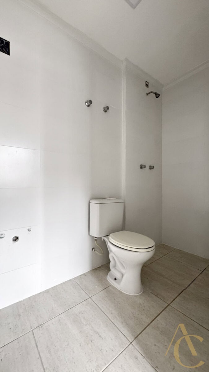 Apartamento à venda – 03 quartos, sendo 01 suíte  – Centro – Florianópolis/SC.