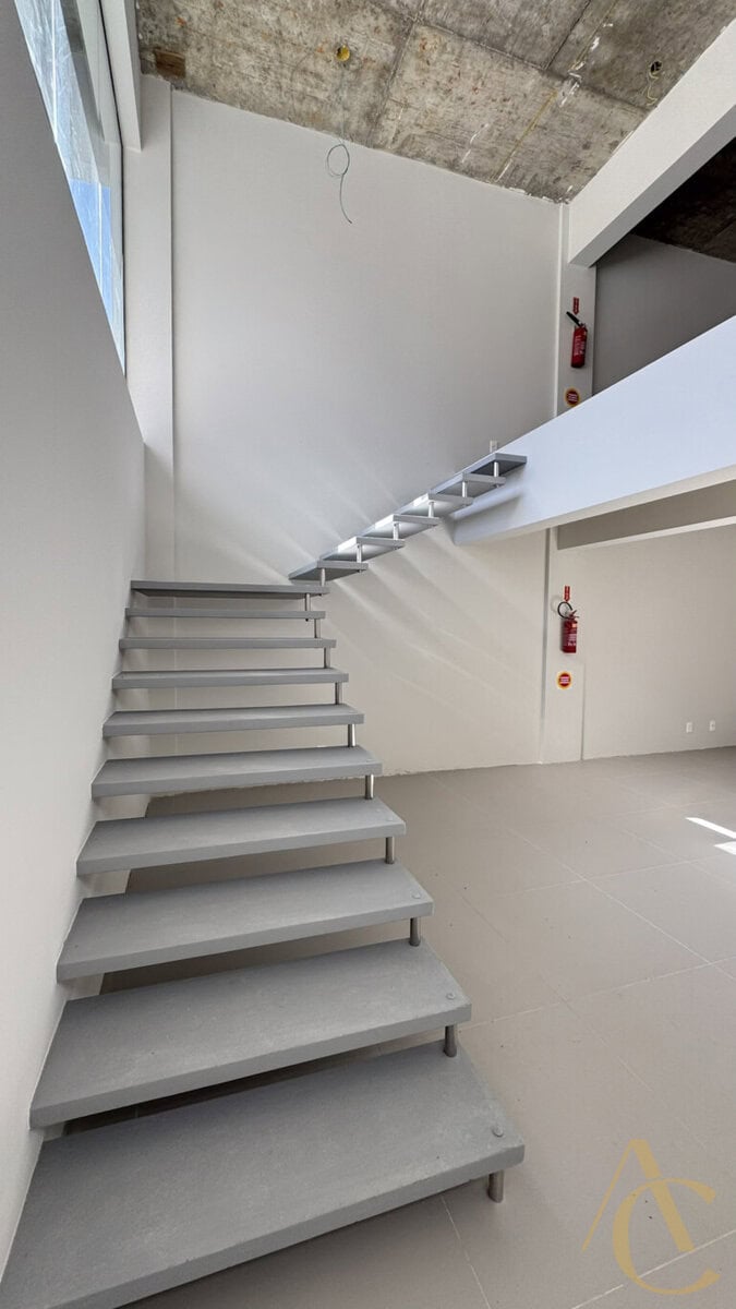 Loja para alugar – 356,49m² – Mezanino – Coqueiros – Florianópolis/SC.