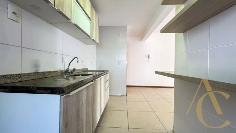 Apartamento para alugar – 1 suíte e 2 demi-suítes –  Abraão – Florianópolis/SC.