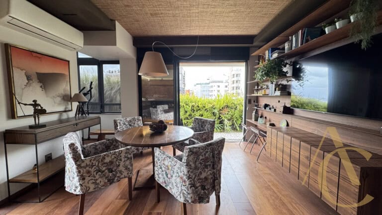 Apartamento/Cobertura à venda – 4 quartos sendo 2 suítes – Agronômica, Florianópolis/SC.