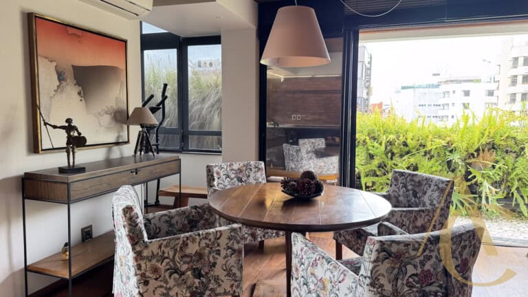 Apartamento/Cobertura à venda – 4 quartos sendo 2 suítes – Agronômica, Florianópolis/SC.