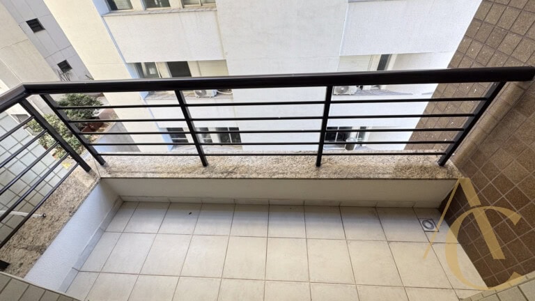 Apartamento à venda – 4 quartos sendo 2 suítes – Centro – Florianópolis/SC.