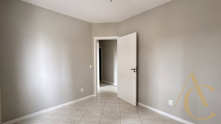 Apartamento à venda – 03 quartos, sendo 01 suíte  – Centro – Florianópolis/SC.