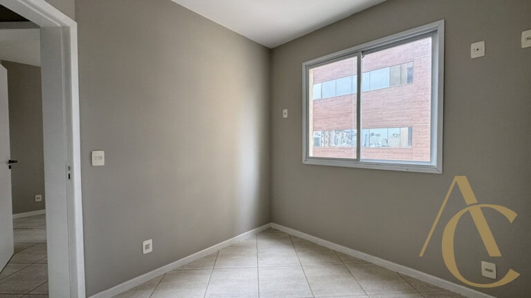 Apartamento à venda – 03 quartos, sendo 01 suíte  – Centro – Florianópolis/SC.