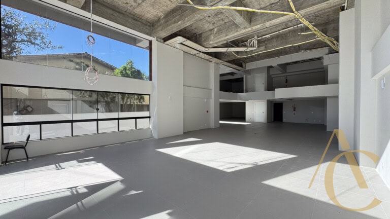 Loja para alugar – 356,49m² – Mezanino – Coqueiros – Florianópolis/SC.