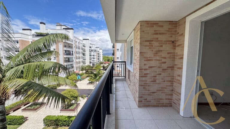 Apartamento para alugar – 1 suíte e 2 demi-suítes –  Abraão – Florianópolis/SC.