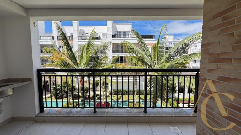 Apartamento para alugar – 1 suíte e 2 demi-suítes –  Abraão – Florianópolis/SC.