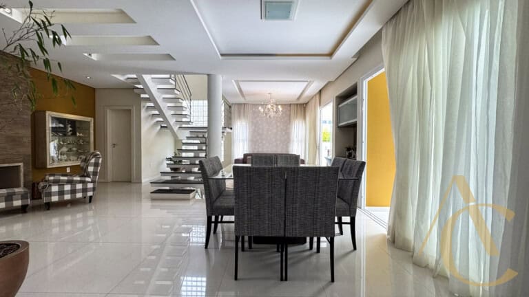 Casa residencial para venda – 4 suítes – Campeche, Florianópolis/SC.