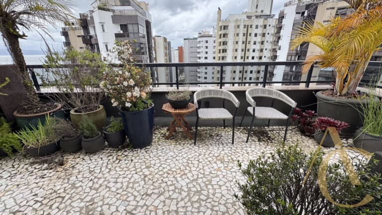 Apartamento/Cobertura à venda – 4 quartos sendo 2 suítes – Agronômica, Florianópolis/SC.