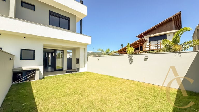 Casa à venda – 3 Suítes – Campeche – Florianópolis/SC.