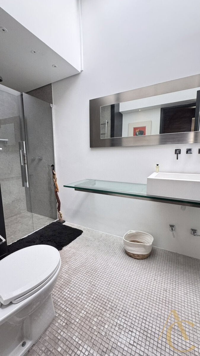 Apartamento/Cobertura à venda – 4 quartos sendo 2 suítes – Agronômica, Florianópolis/SC.