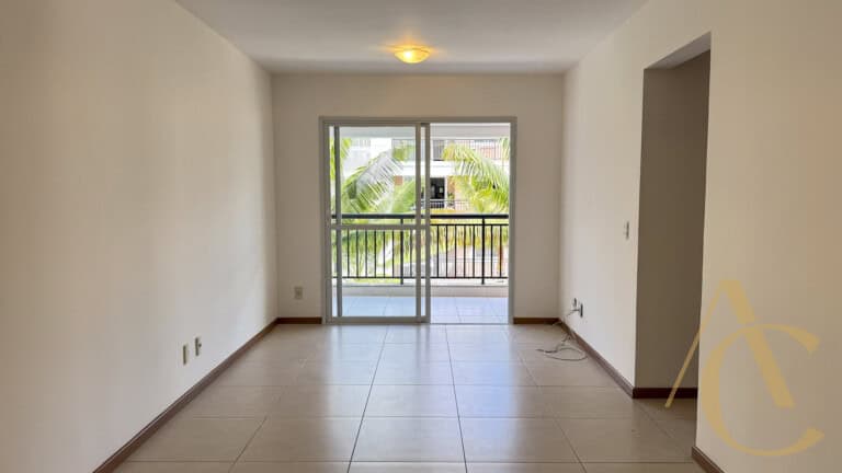 Apartamento para alugar – 1 suíte e 2 demi-suítes –  Abraão – Florianópolis/SC.