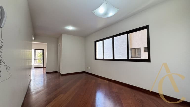 Apartamento à venda – 4 quartos sendo 2 suítes – Centro – Florianópolis/SC.