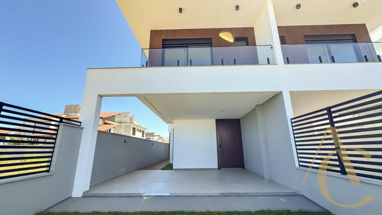 Casa à venda – 3 Suítes – Campeche – Florianópolis/SC.