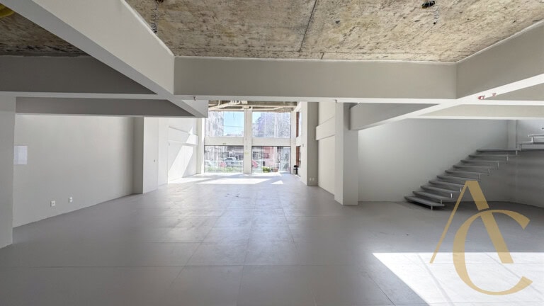 Loja para alugar – 356,49m² – Mezanino – Coqueiros – Florianópolis/SC.