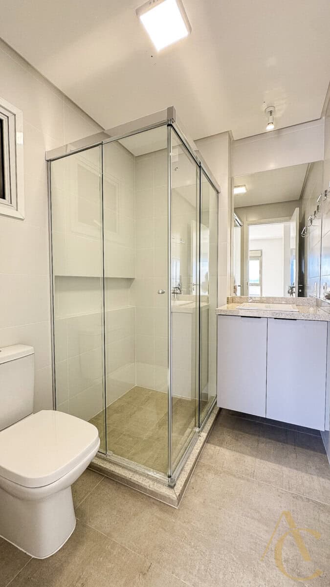 Apartamento para locação – 1 suíte e 2 demi-suítes – João Paulo, Florianópolis/SC.