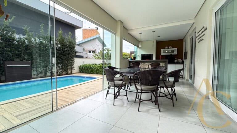 Casa residencial para venda – 4 suítes – Campeche, Florianópolis/SC.