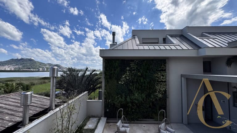 Apartamento duplex à venda – 2 suítes – João Paulo – Florianópolis/SC.