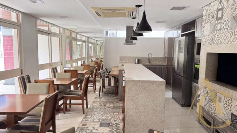 Apartamento/Cobertura à venda – 4 quartos sendo 2 suítes – Agronômica, Florianópolis/SC.