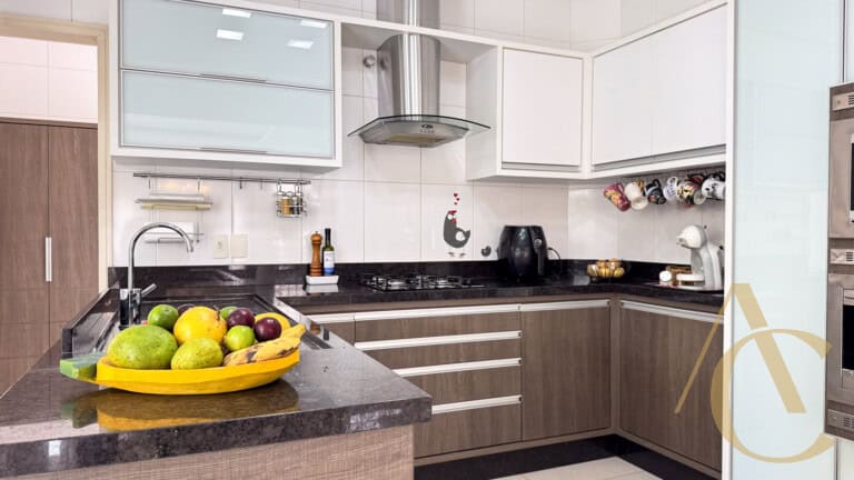 Casa residencial para venda – 4 suítes – Campeche, Florianópolis/SC.