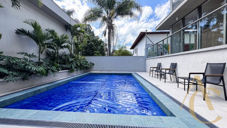 Apartamento duplex à venda – 2 suítes – João Paulo – Florianópolis/SC.