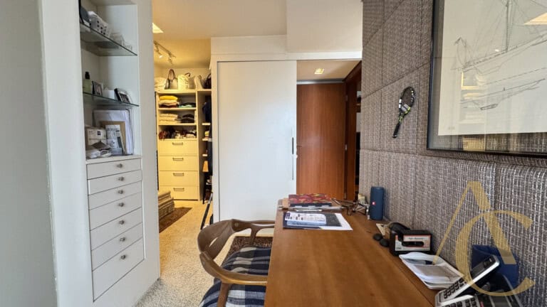 Apartamento/Cobertura à venda – 4 quartos sendo 2 suítes – Agronômica, Florianópolis/SC.