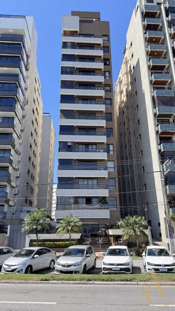 Apartamento à venda – 4 quartos sendo 2 suítes – Centro – Florianópolis/SC.