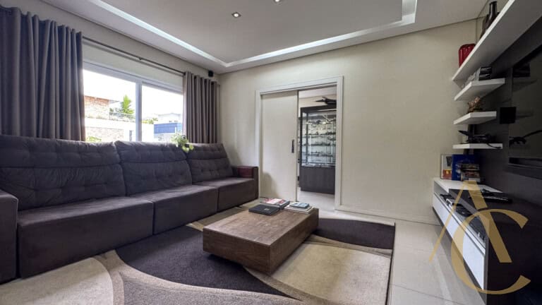 Casa residencial para venda – 4 suítes – Campeche, Florianópolis/SC.