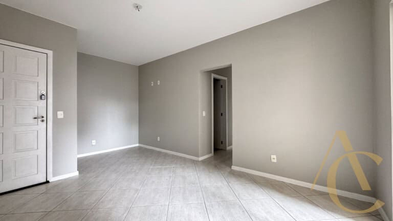 Apartamento à venda – 03 quartos, sendo 01 suíte  – Centro – Florianópolis/SC.