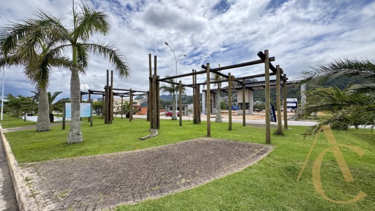 Loja para locação – 446,38m² – Deltaville – Biguaçu/SC.