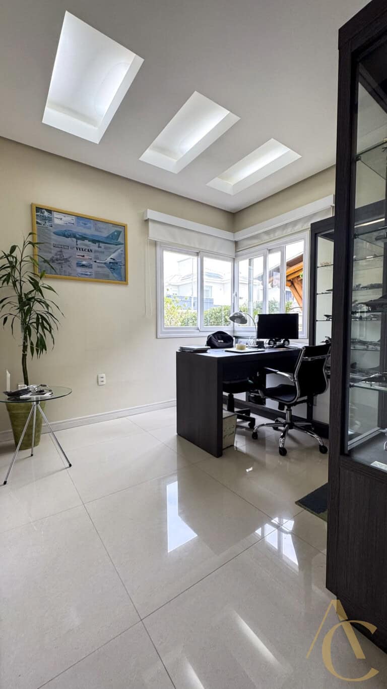 Casa residencial para venda – 4 suítes – Campeche, Florianópolis/SC.