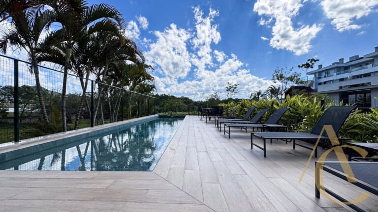 Apartamento duplex à venda – 2 suítes – João Paulo – Florianópolis/SC.