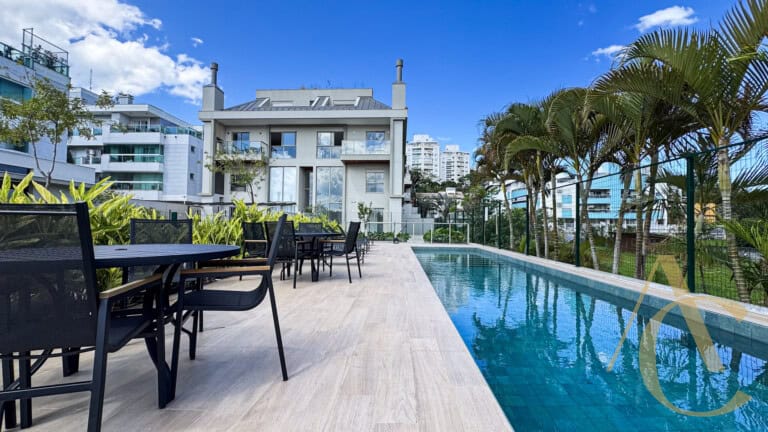 Apartamento duplex à venda – 2 suítes – João Paulo – Florianópolis/SC.