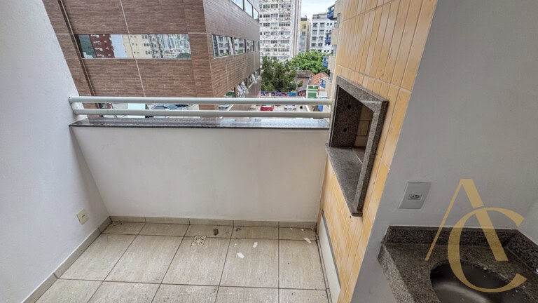 Apartamento à venda – 03 quartos, sendo 01 suíte  – Centro – Florianópolis/SC.