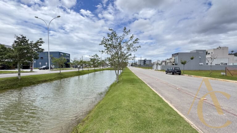 Loja para locação – 446,38m² – Deltaville – Biguaçu/SC.