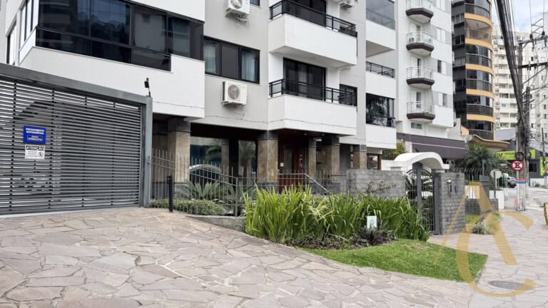 Apartamento/Cobertura à venda – 4 quartos sendo 2 suítes – Agronômica, Florianópolis/SC.