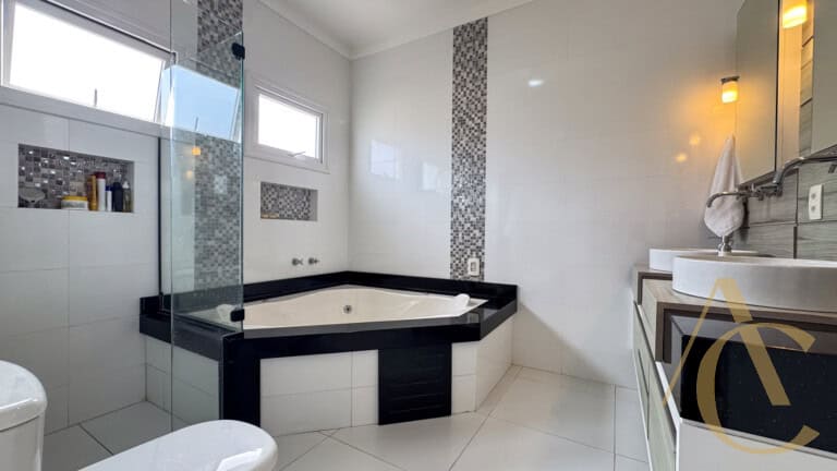 Casa residencial para venda – 4 suítes – Campeche, Florianópolis/SC.