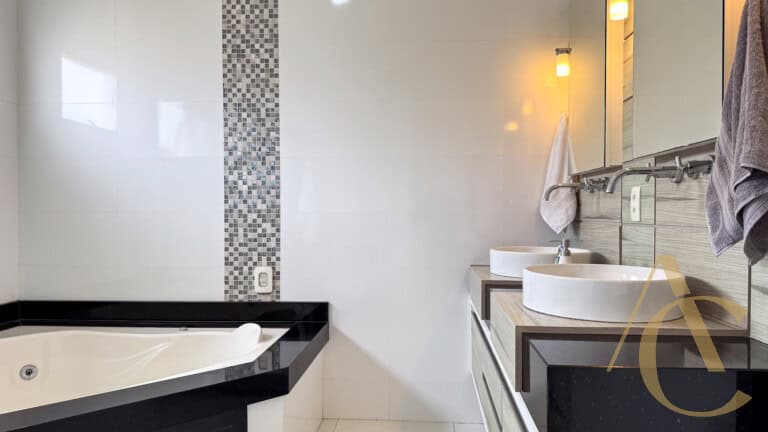 Casa residencial para venda – 4 suítes – Campeche, Florianópolis/SC.