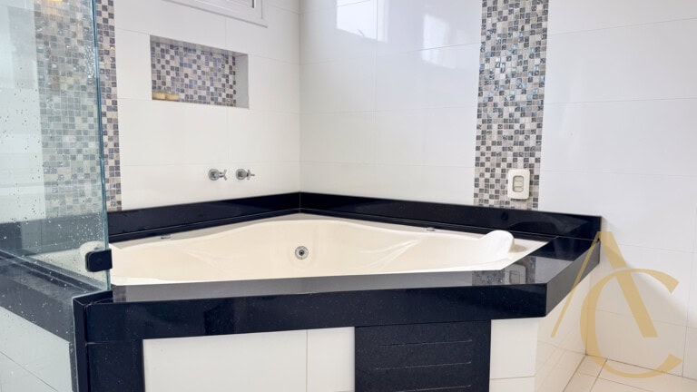 Casa residencial para venda – 4 suítes – Campeche, Florianópolis/SC.