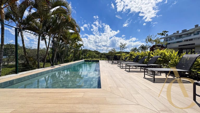 Apartamento duplex à venda – 2 suítes – João Paulo – Florianópolis/SC.