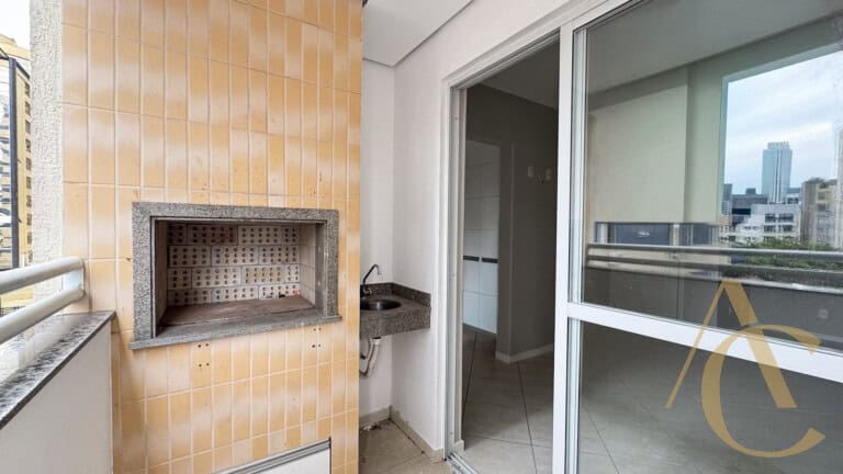 Apartamento à venda – 03 quartos, sendo 01 suíte  – Centro – Florianópolis/SC.