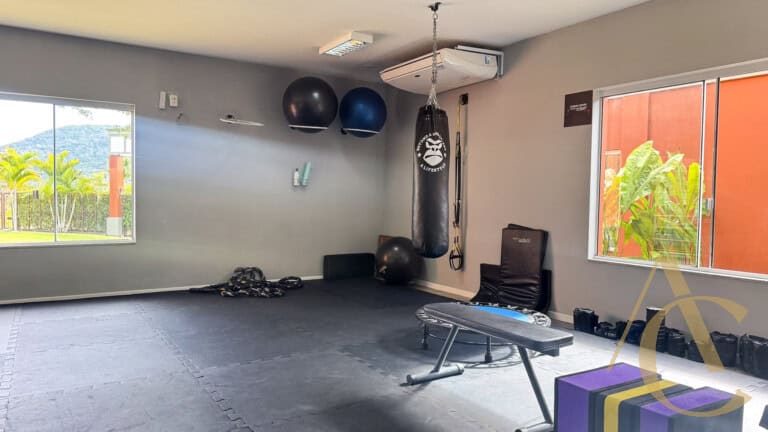 Casa residencial para venda – 4 suítes – Campeche, Florianópolis/SC.