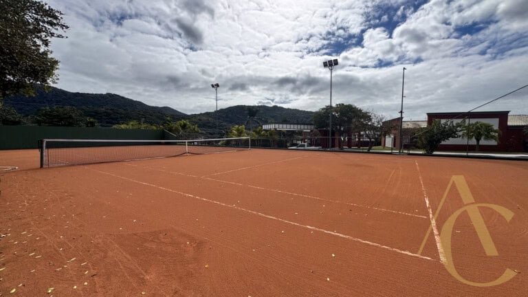 Casa residencial para venda – 4 suítes – Campeche, Florianópolis/SC.