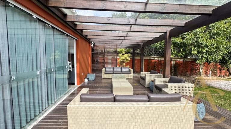 Casa residencial para venda – 4 suítes – Campeche, Florianópolis/SC.