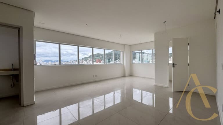 Sala para alugar – 77,45m² – Centro – Florianópolis/SC.