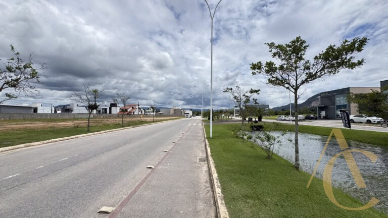 Loja para locação – 446,38m² – Deltaville – Biguaçu/SC.