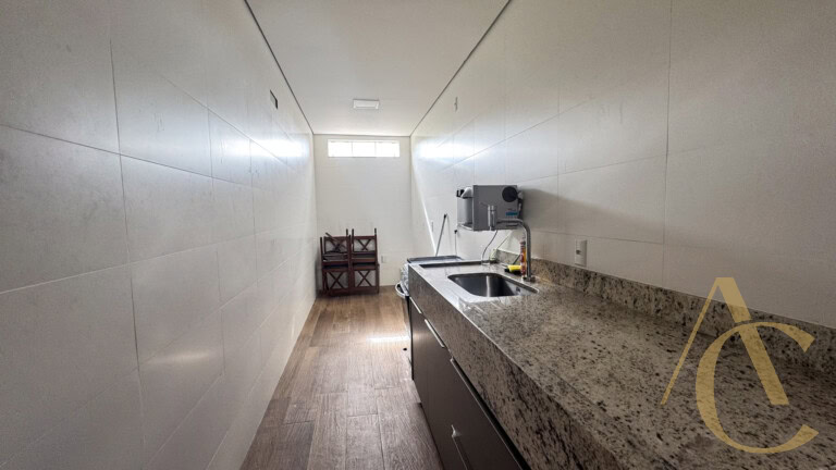 Casa residencial para venda – 4 suítes – Campeche, Florianópolis/SC.