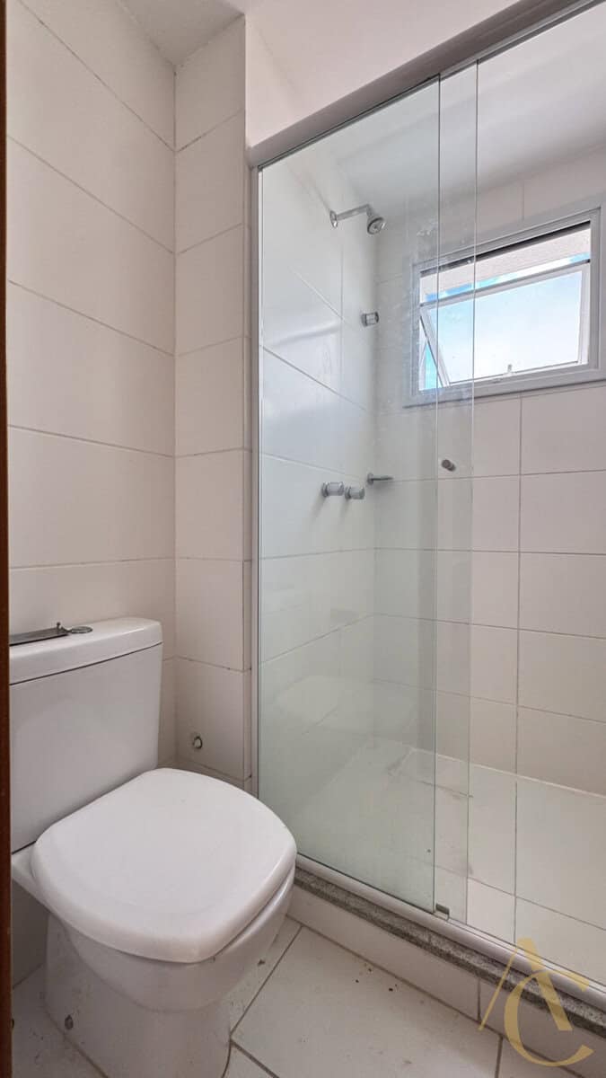 Apartamento para alugar – 1 suíte e 2 demi-suítes –  Abraão – Florianópolis/SC.