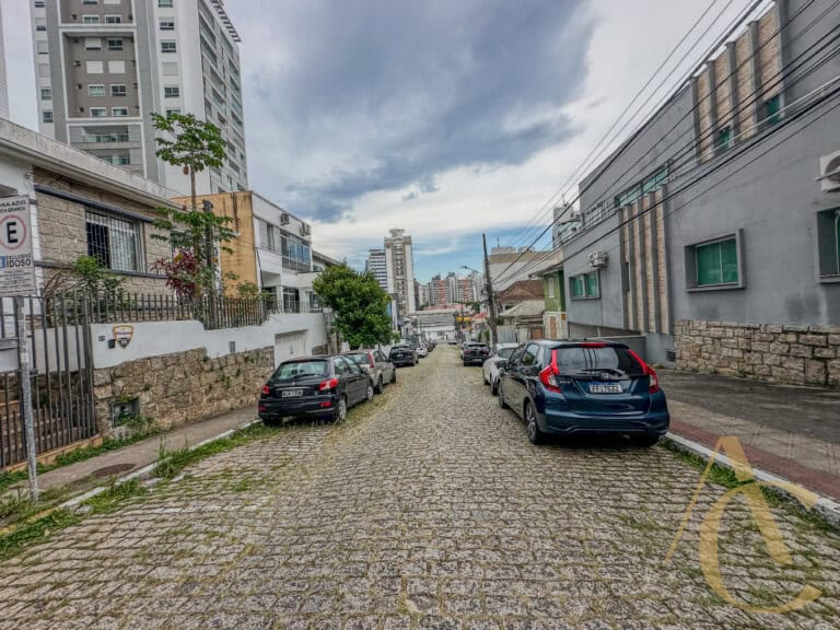 Apartamento à venda – 03 quartos, sendo 01 suíte  – Centro – Florianópolis/SC.